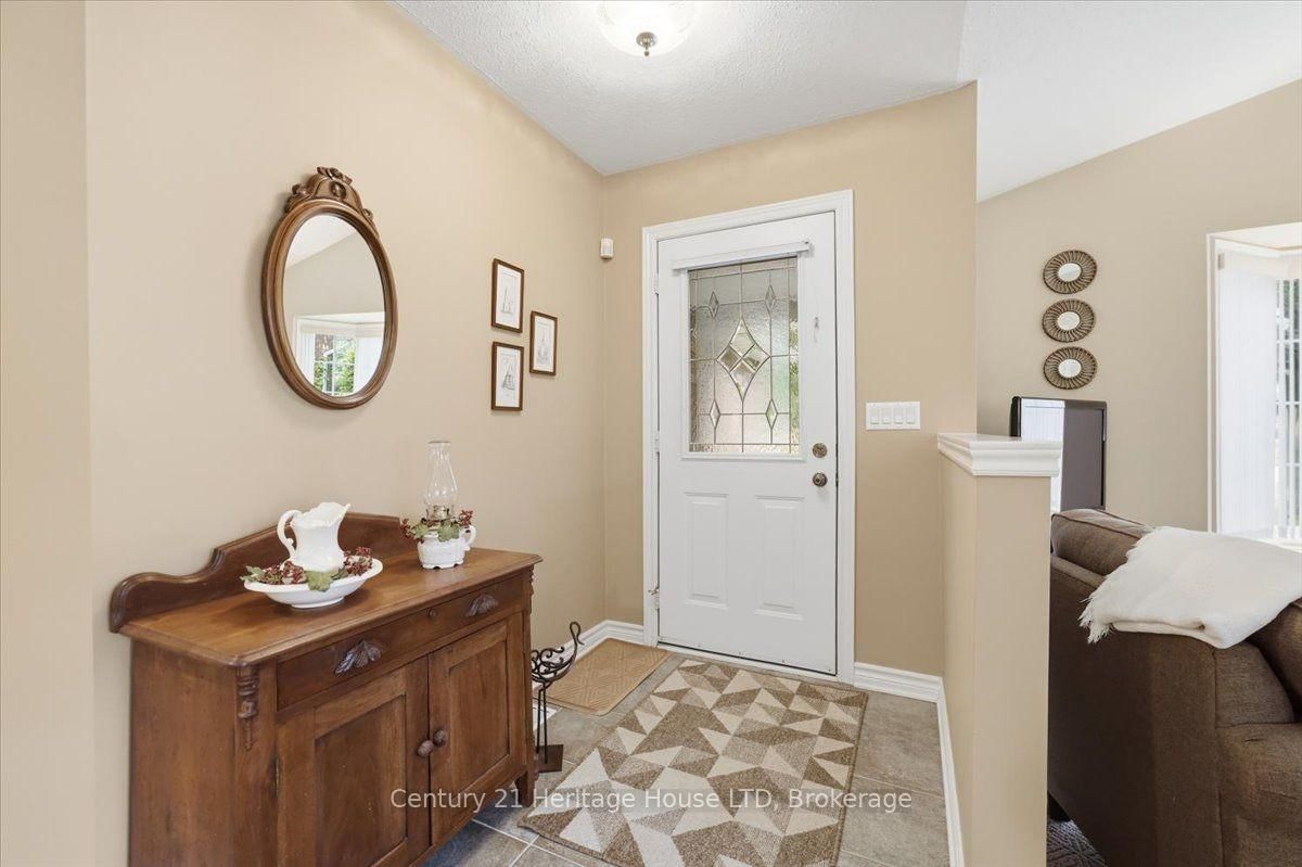 17 Oakridge Boulevard • Pelham, ON photo 6