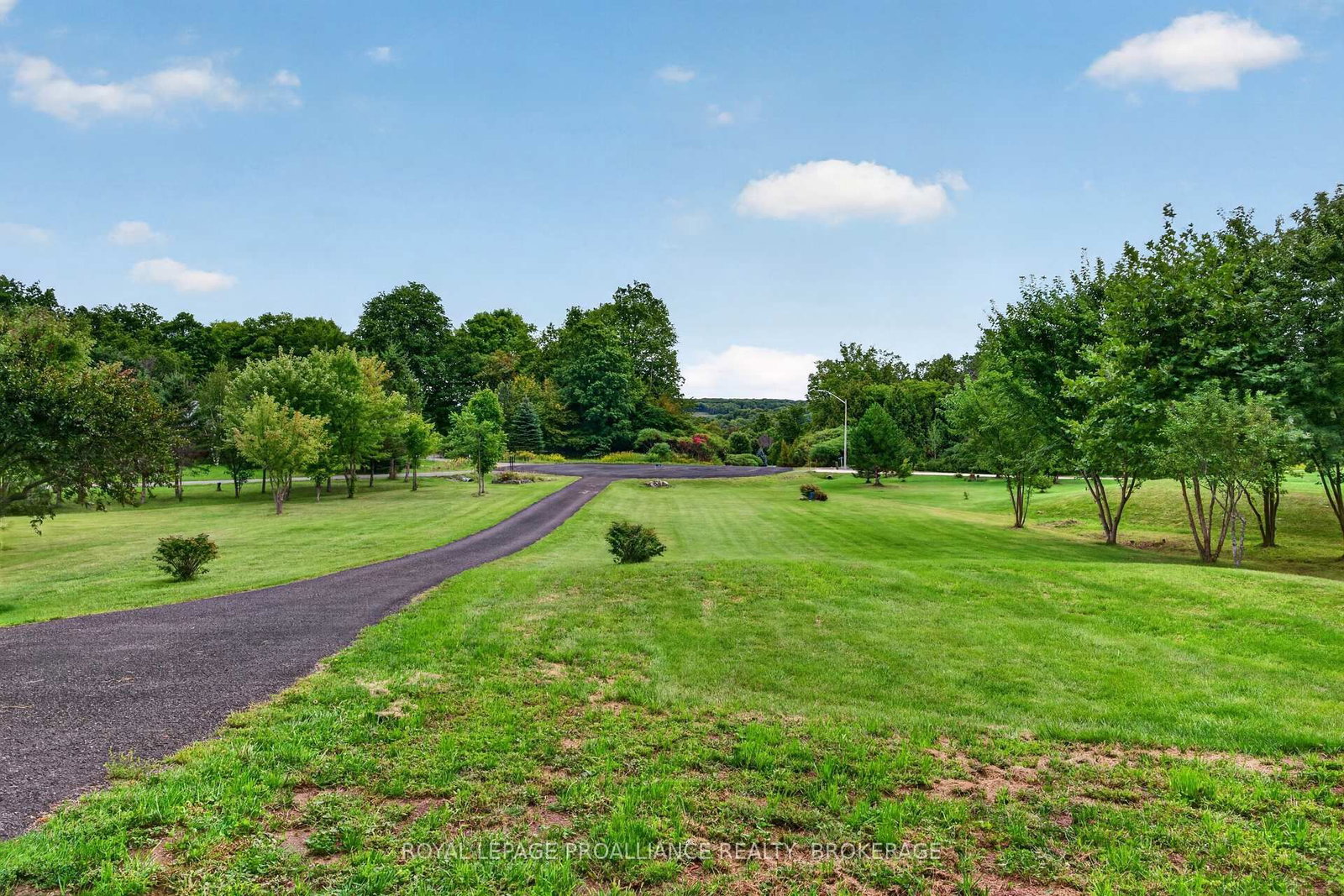 27 Collins Drive • Inverary, ON photo 4
