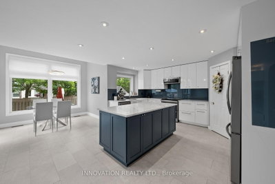 11 Bracewood Way • Ottawa, ON photo 6