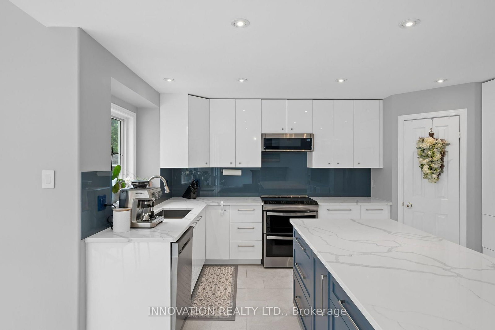11 Bracewood Way • Ottawa, ON photo 9