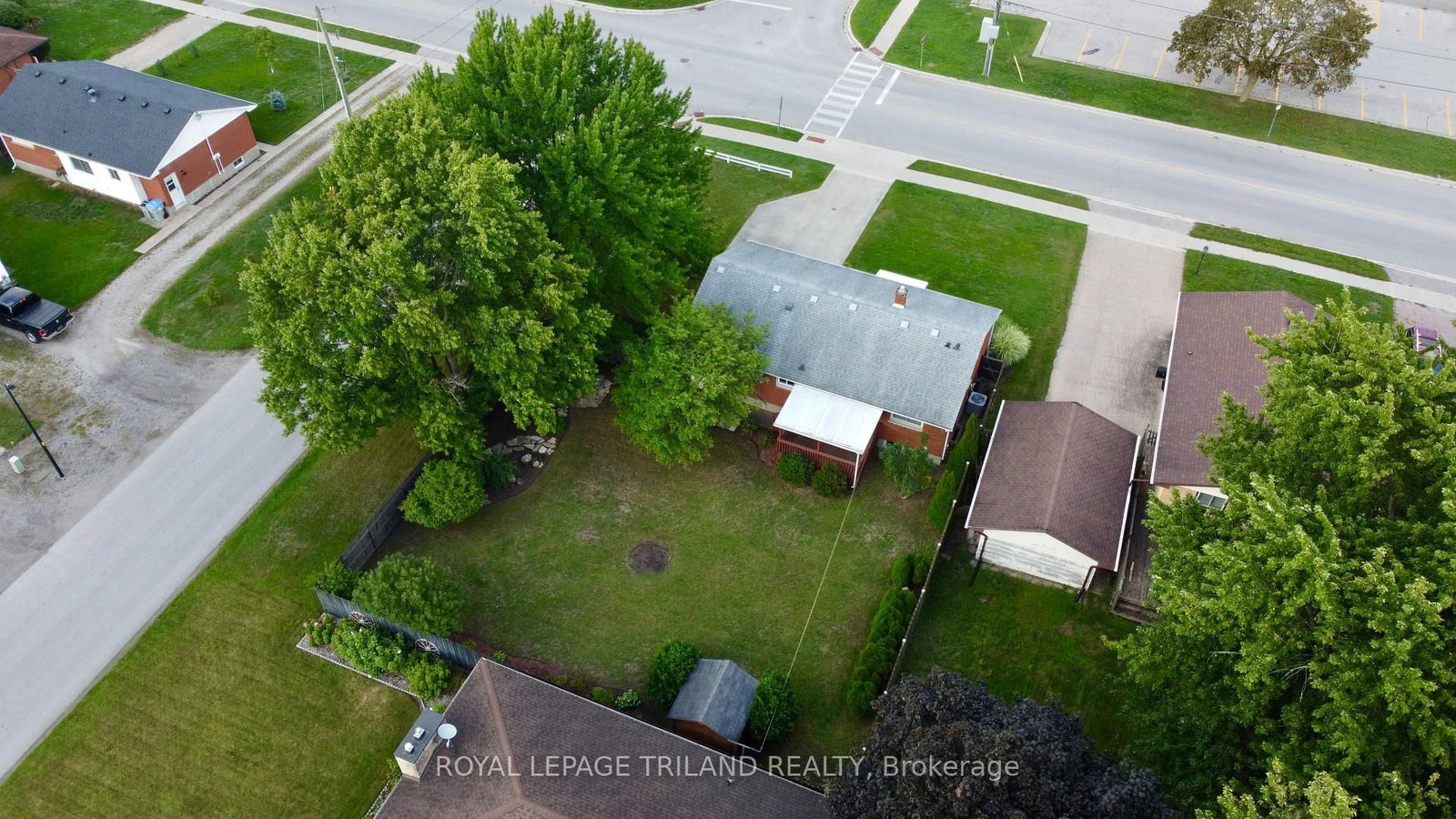 224 McKellar Street • Strathroy-Caradoc, ON photo 42