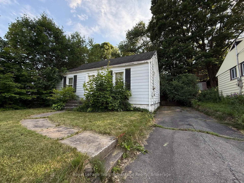 24 Hillcrest Avenue