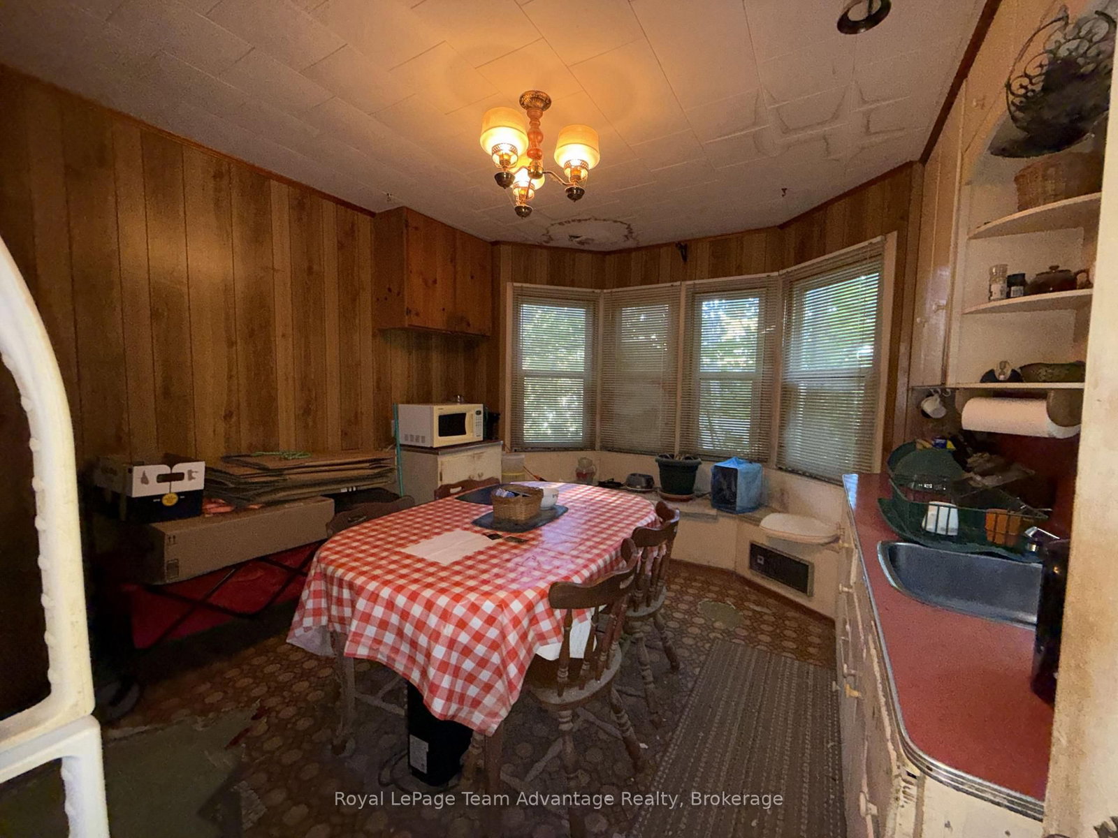 24 Hillcrest Avenue • Parry Sound, ON photo 8