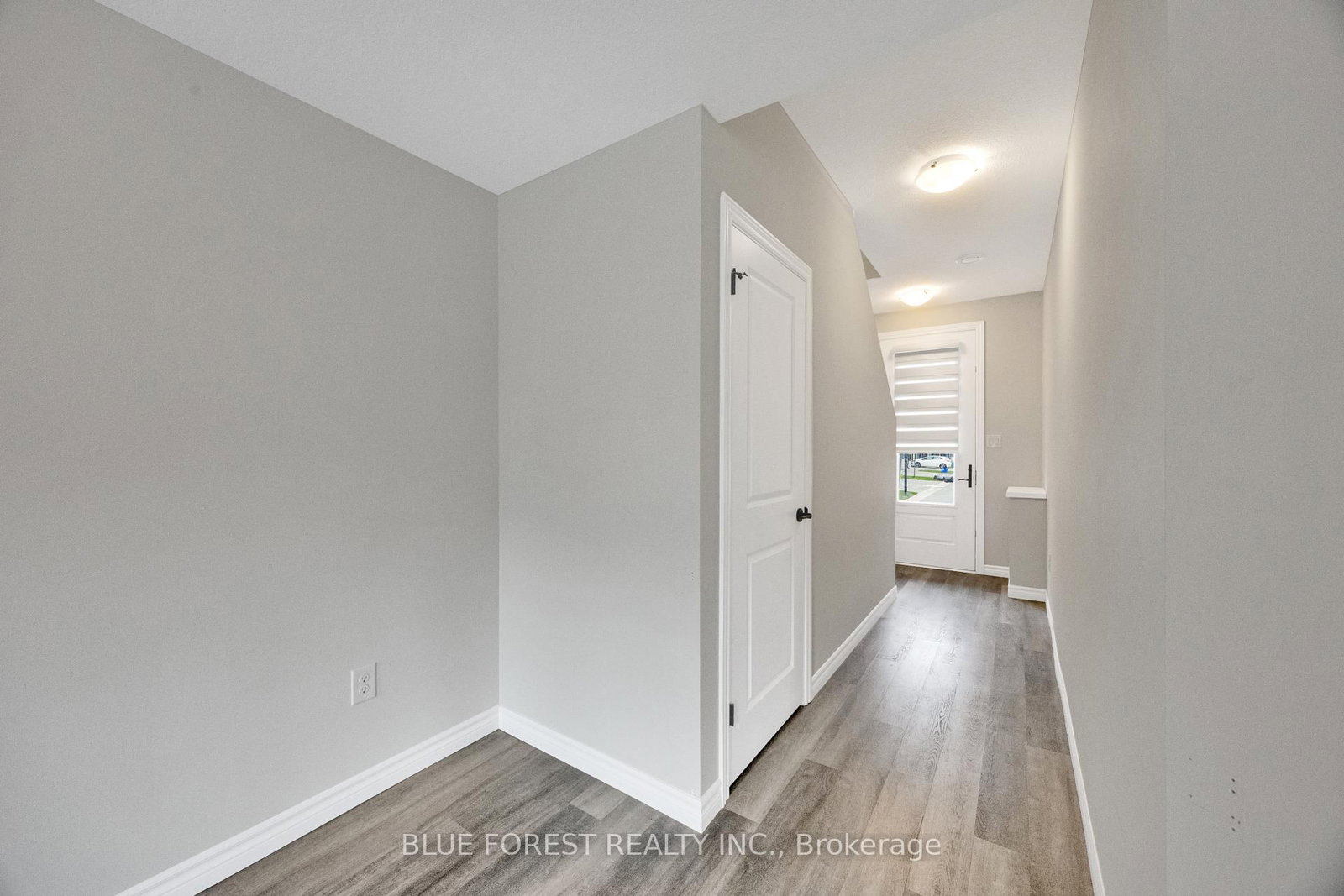2525 Meadowlands Way • #33 • London North, ON photo 25
