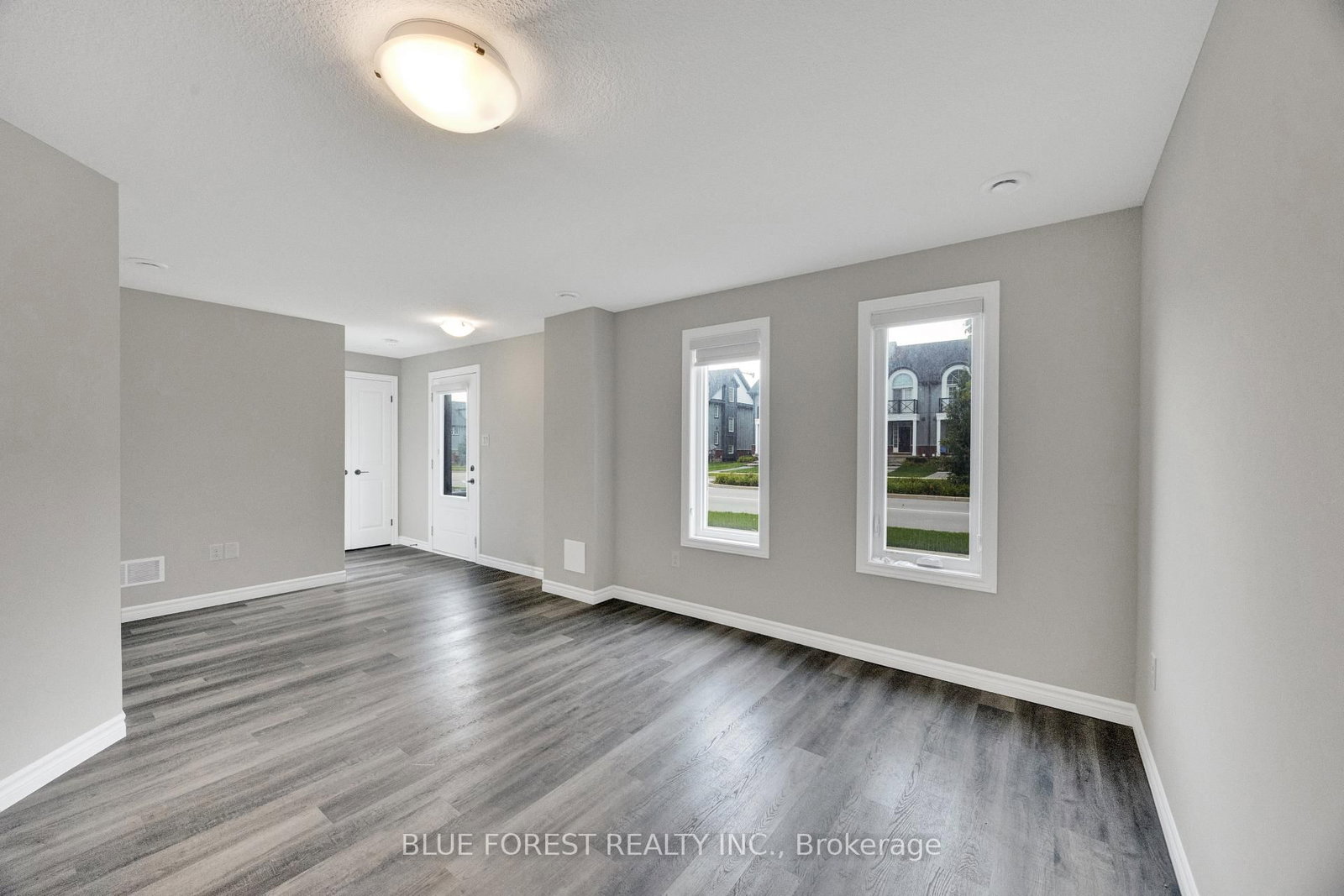 2525 Meadowlands Way • #33 • London North, ON photo 26