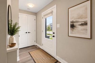 2525 Meadowlands Way • #33 • London North, ON photo 8