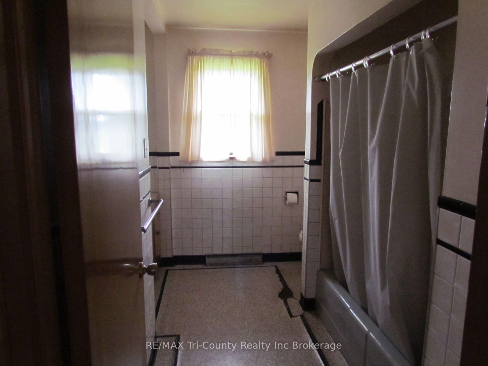 1246 3 Highway • Norfolk, ON photo 10