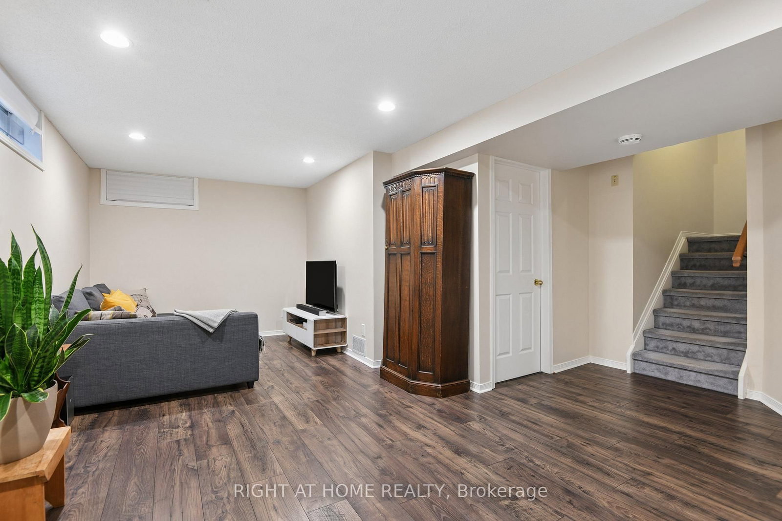 1777 Tache Way • Ottawa, ON photo 26