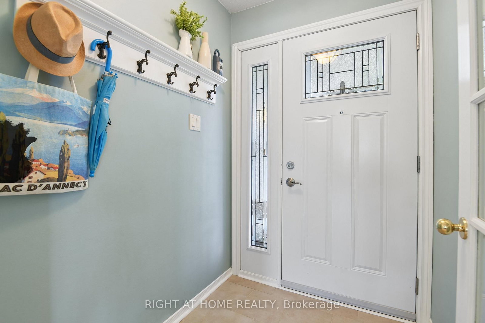 1777 Tache Way • Ottawa, ON photo 4