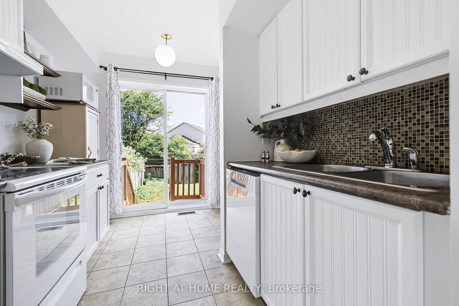 105 Crampton Drive • Carleton Place, ON photo 16