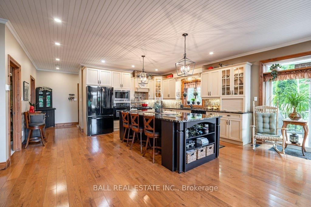 32 Shadowood Lane • North Kawartha, ON photo 12