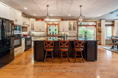 32 Shadowood Lane • North Kawartha, ON photo 9