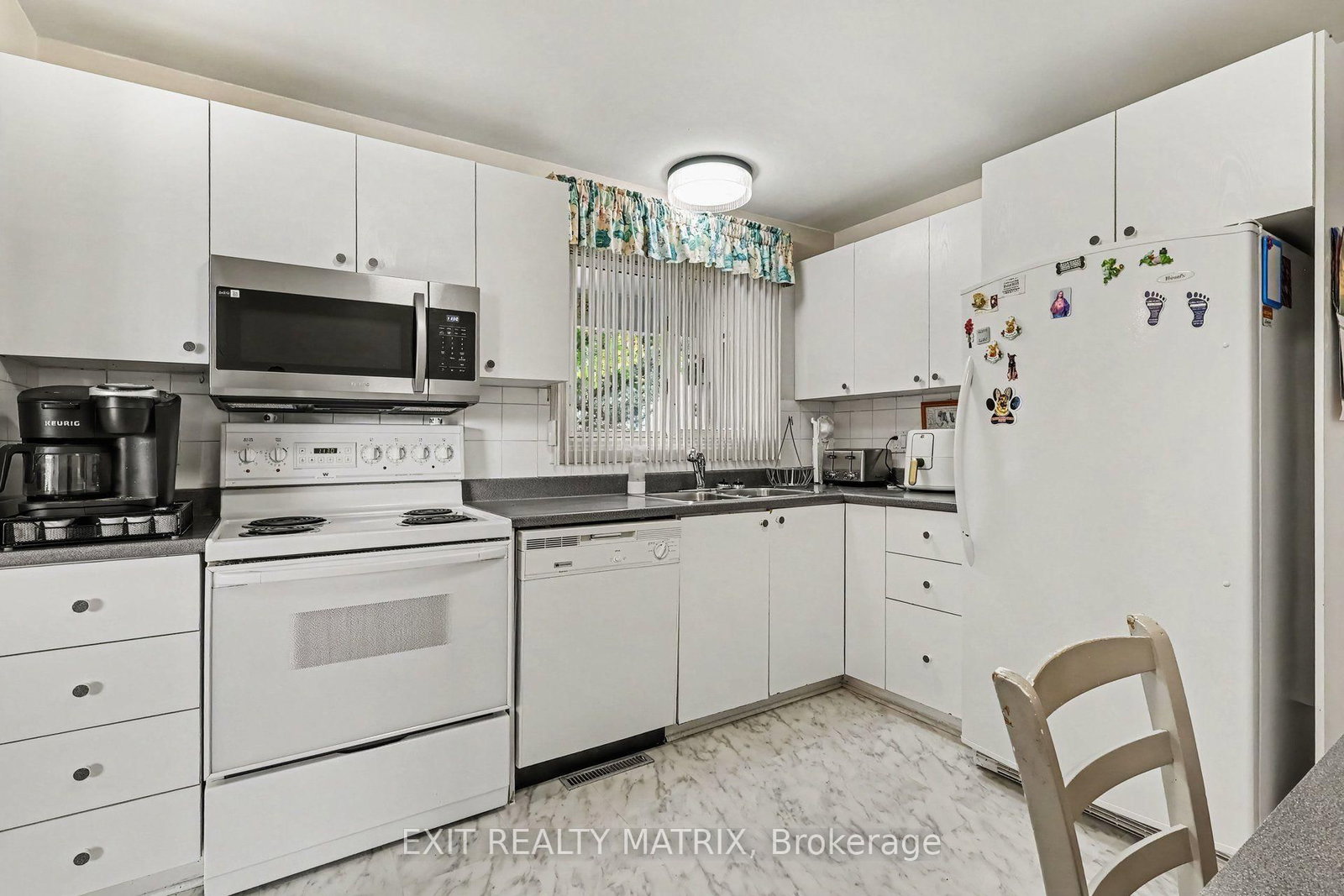 1887 Elmridge Drive • Ottawa, ON photo 13