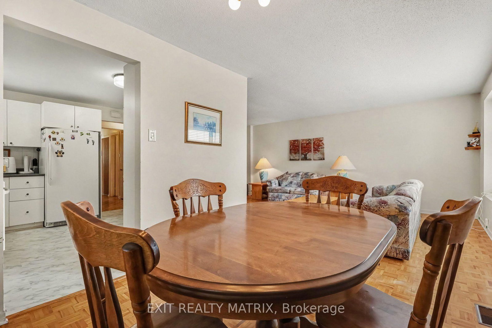 1887 Elmridge Drive • Ottawa, ON photo 9