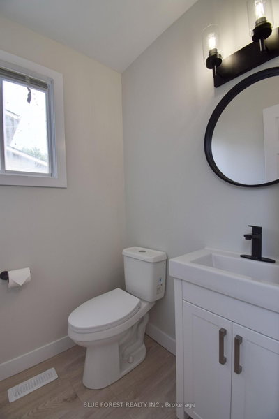 1048 Mahogany Road • London North, ON photo 4