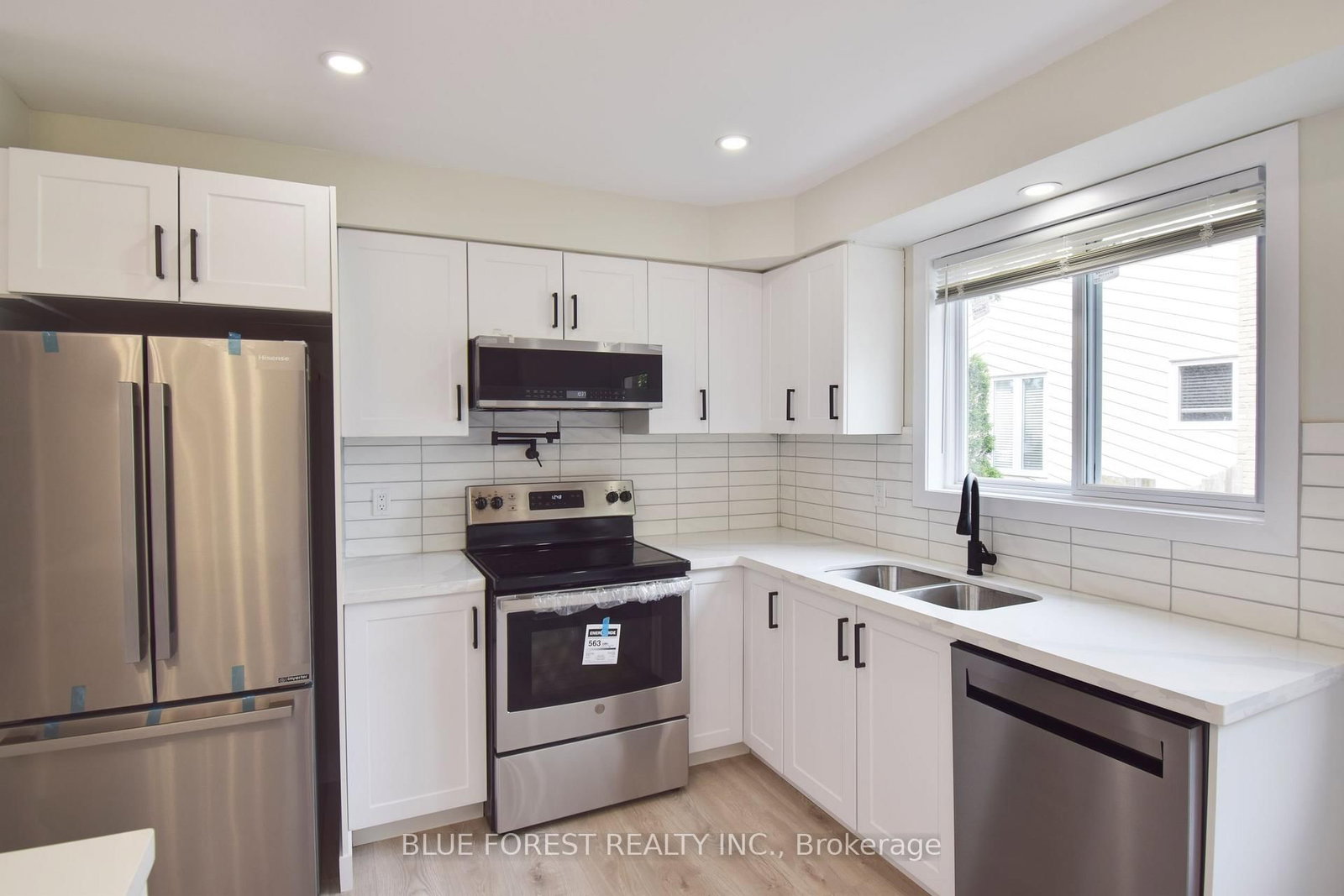 1048 Mahogany Road • London North, ON photo 9