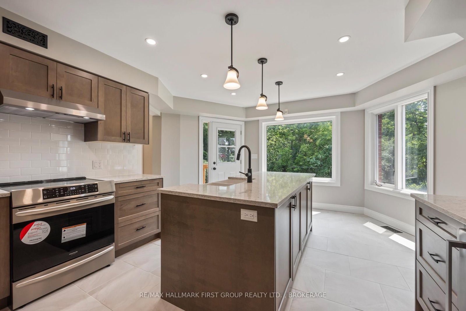 272 FRIARHILL Crescent • Kingston, ON photo 17