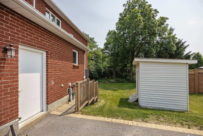 272 FRIARHILL Crescent • Kingston, ON photo 4
