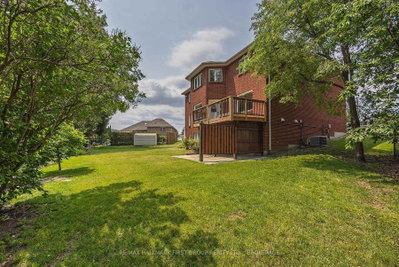 272 FRIARHILL Crescent • Kingston, ON photo 5