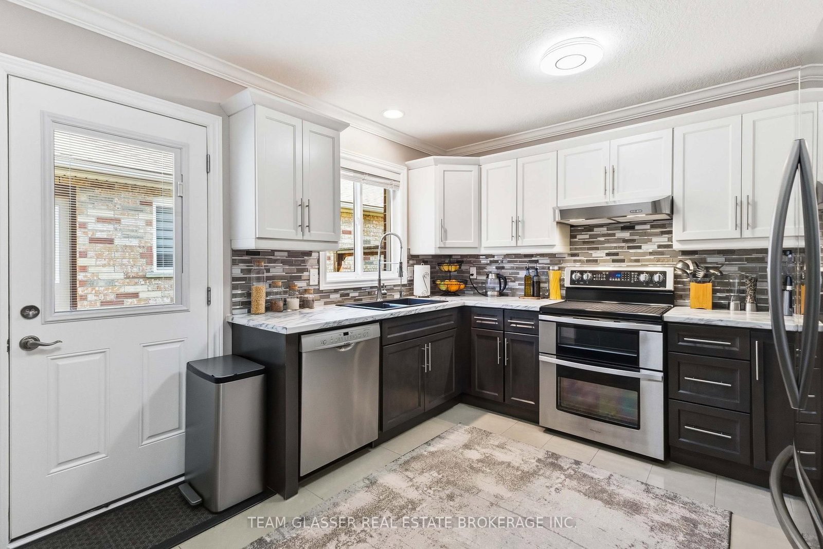2334 MEADOWGATE Boulevard • London South, ON photo 22
