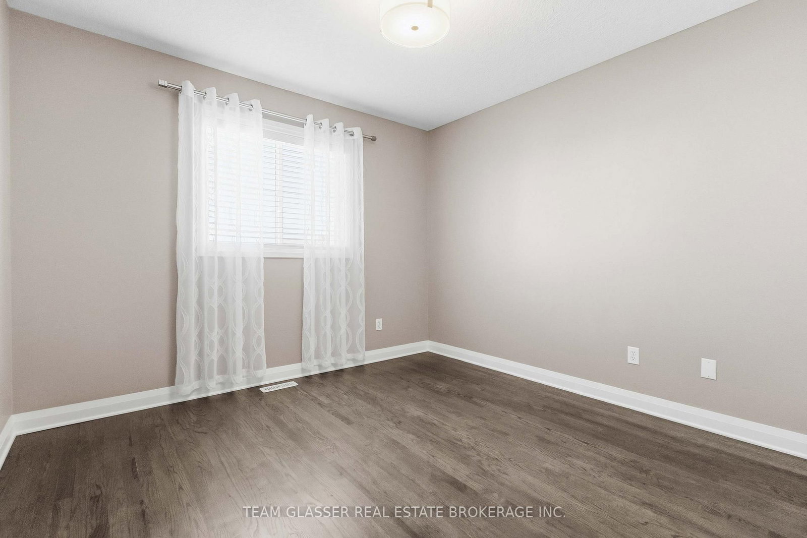 2334 MEADOWGATE Boulevard • London South, ON photo 30