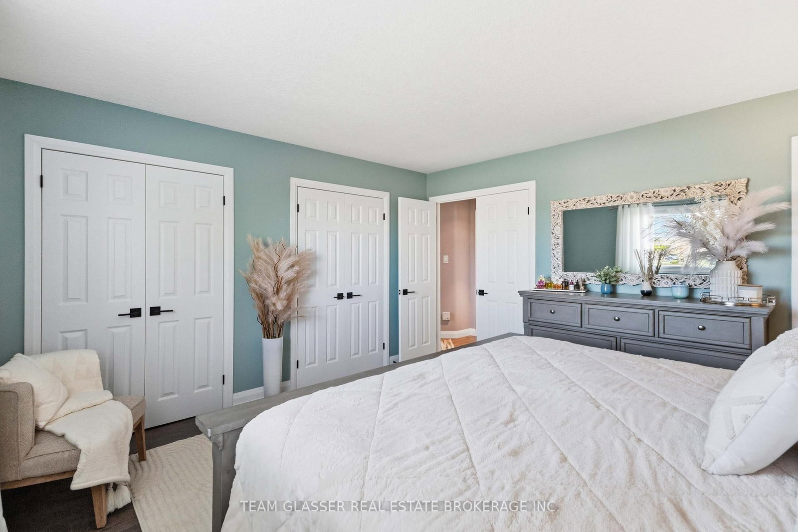 2334 MEADOWGATE Boulevard • London South, ON photo 32
