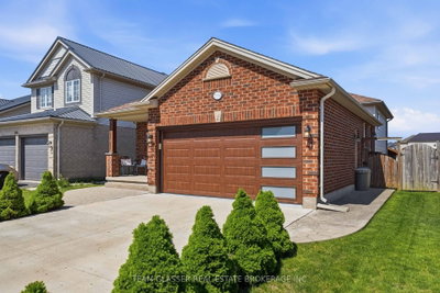 2334 MEADOWGATE Boulevard • London South, ON photo 4