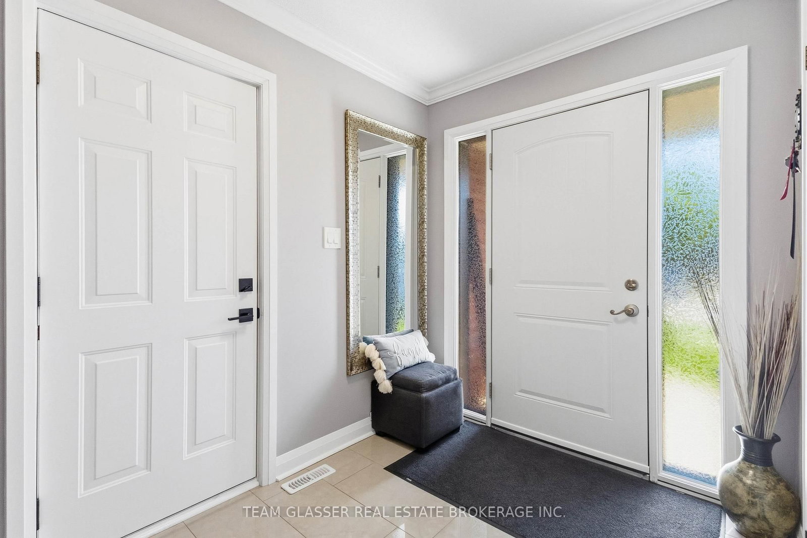 2334 MEADOWGATE Boulevard • London South, ON photo 8