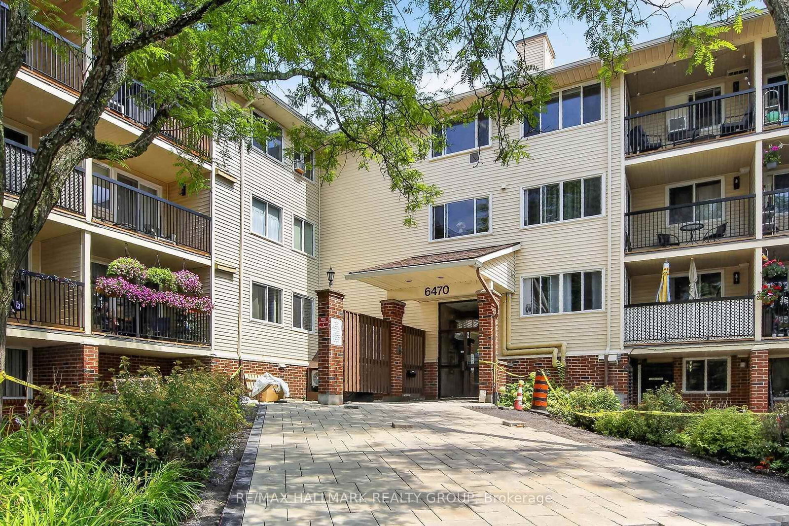 Front view of 306-6470 Bilberry Drive, Ottawa