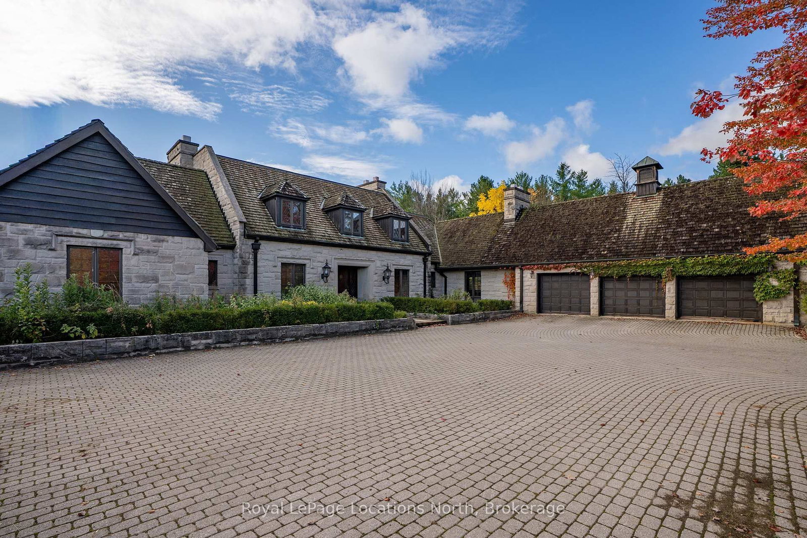 609830 12th Side Road • Blue Mountains, ON photo 2