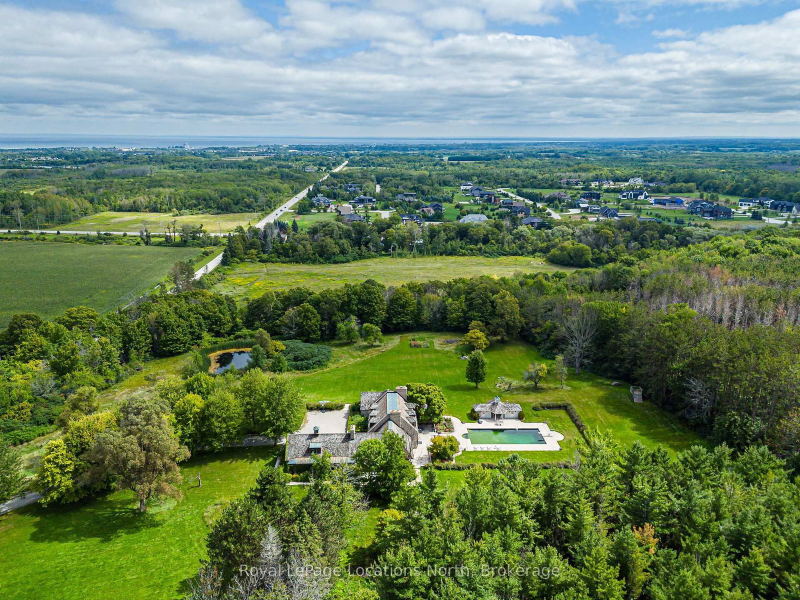 609830 12th Side Road • Blue Mountains, ON photo 5