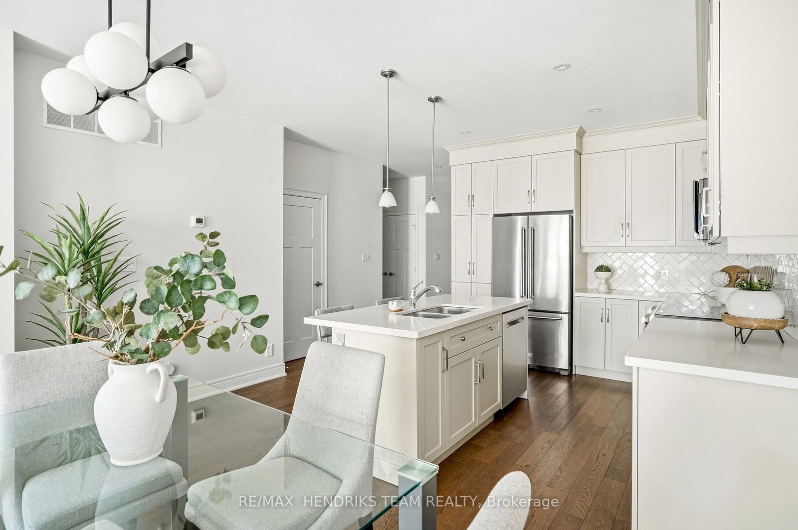 13 Turbinia Court • Grimsby, ON photo 15