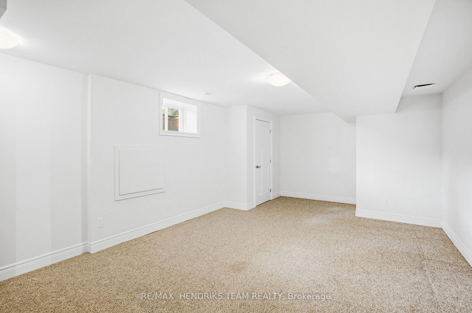 13 Turbinia Court • Grimsby, ON photo 26