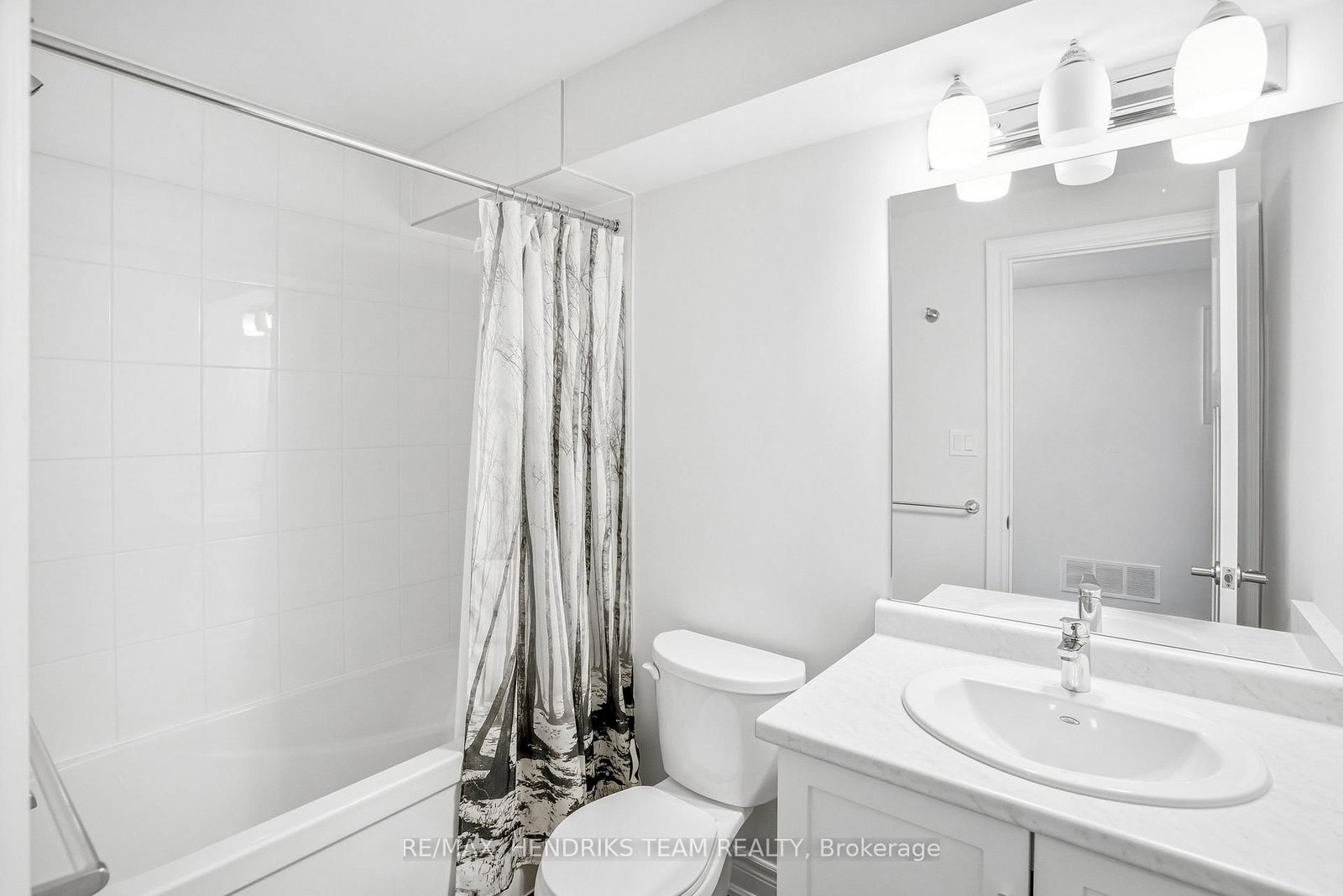 13 Turbinia Court • Grimsby, ON photo 29