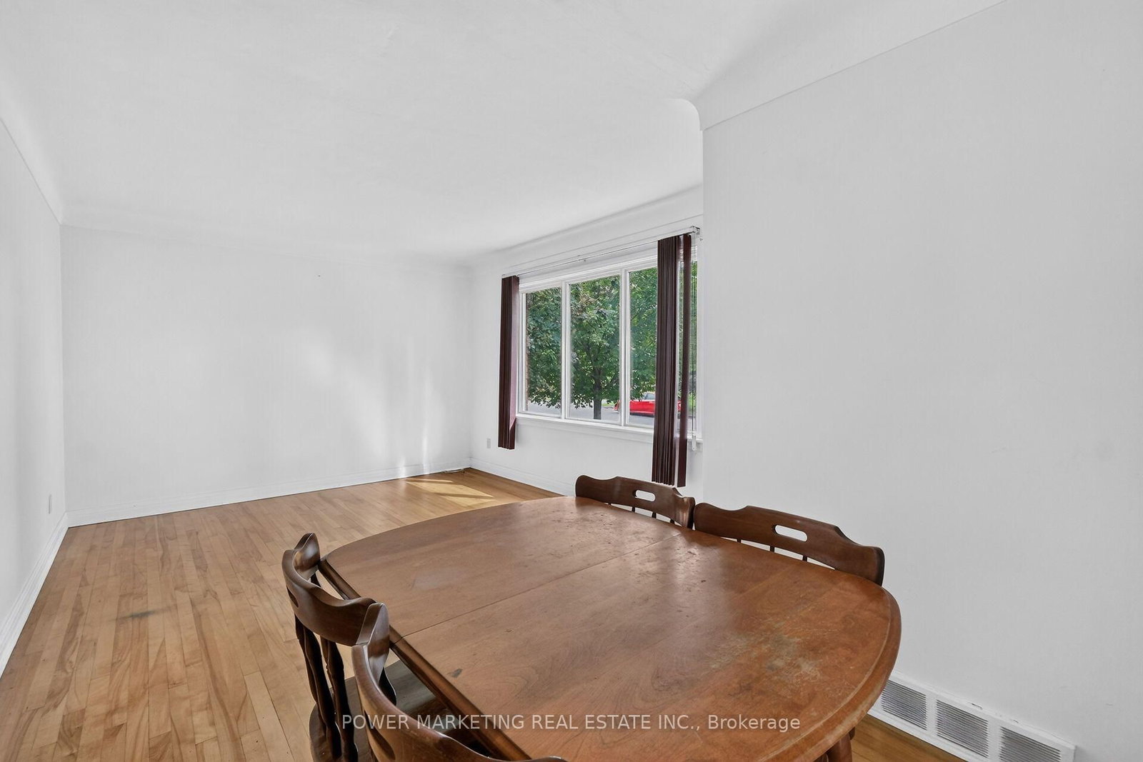 535 Dunbrack Street • Ottawa, ON photo 14