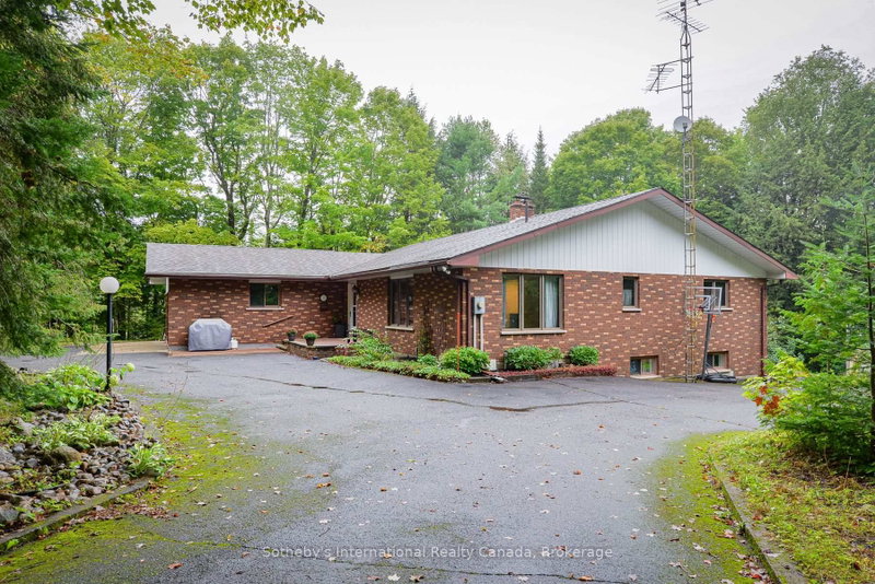 55 Denniss Drive