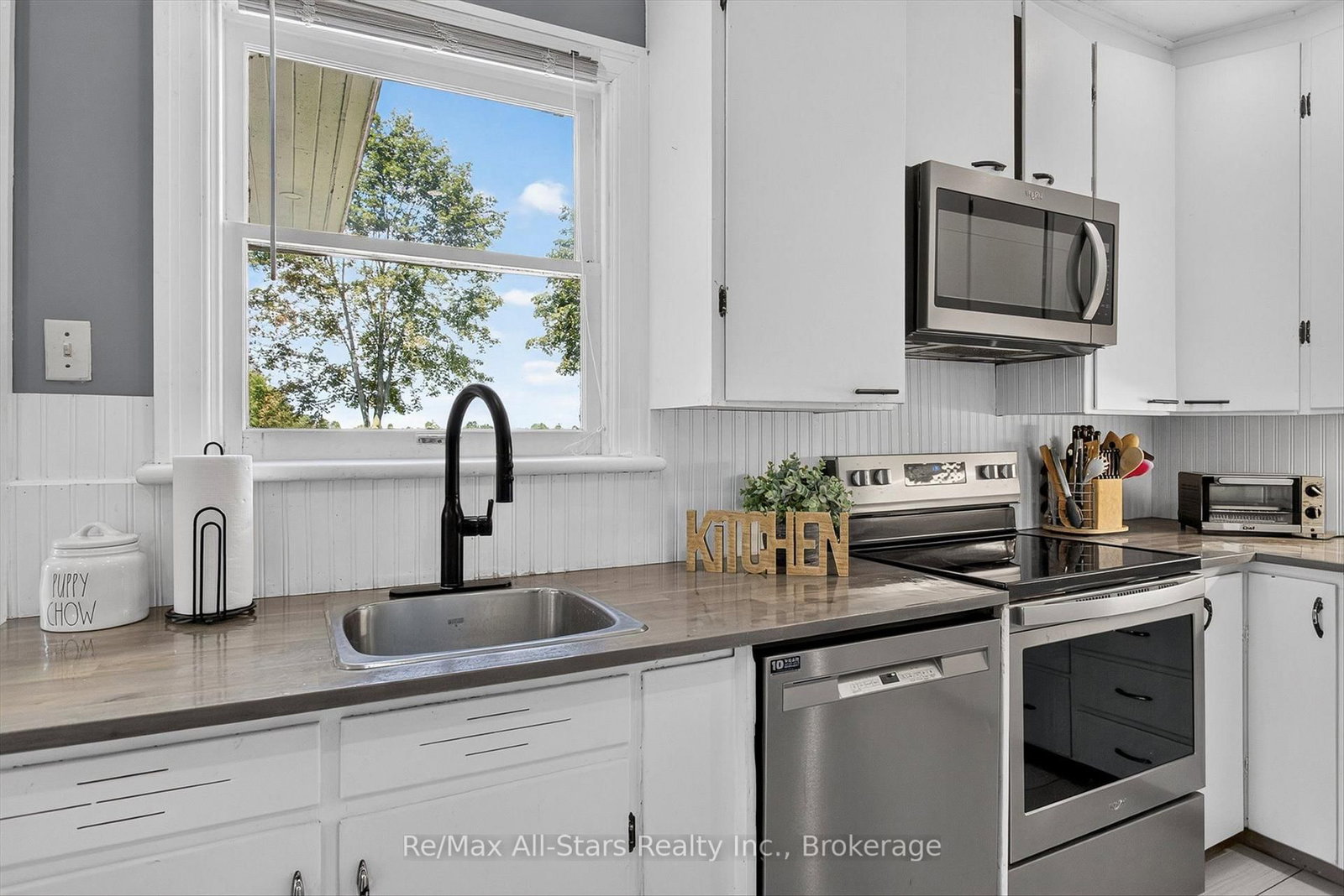 981 Highway 7 • Kawartha Lakes, ON photo 15