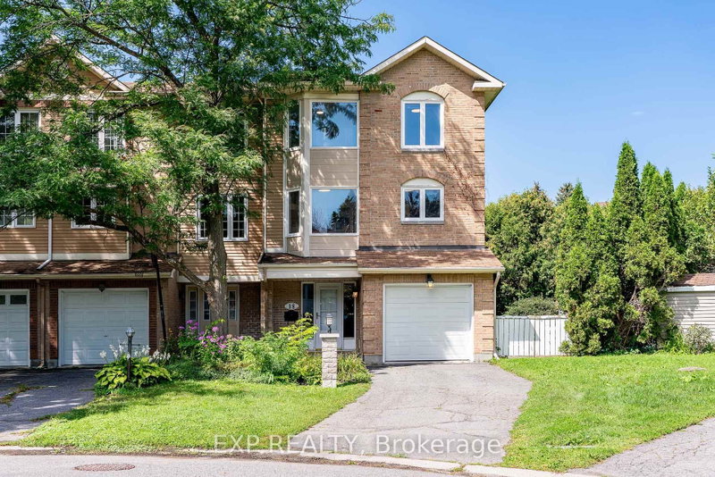 18 Arbordale Crescent