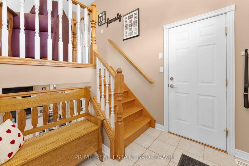 102 Ridge St photo 4