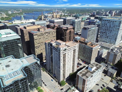 199 Kent Street • #2006 • Ottawa, ON photo 3
