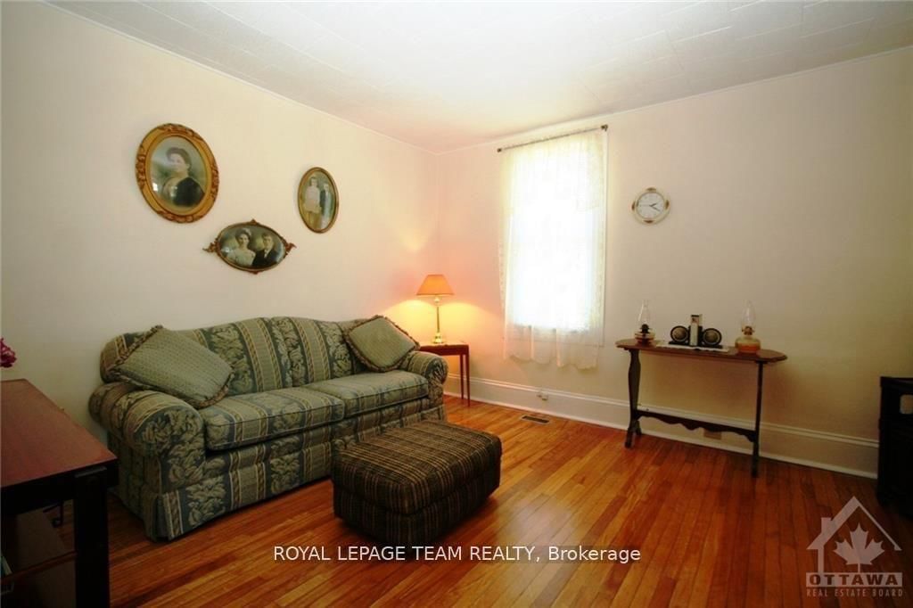 3312 Yorks Corners Road • Kenmore, ON photo 14