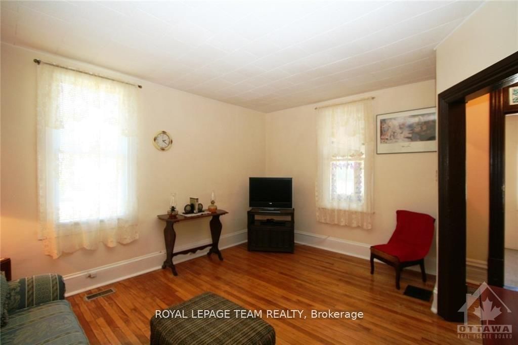 3312 Yorks Corners Road • Kenmore, ON photo 15