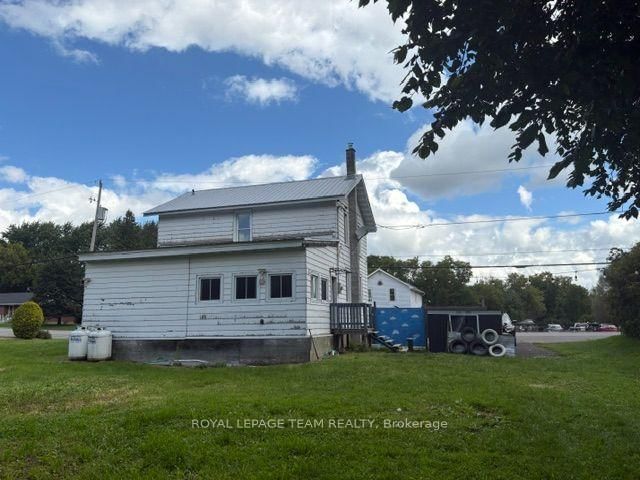 3312 Yorks Corners Road • Kenmore, ON photo 4