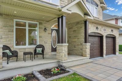 767 Long Point Circle N • Ottawa, ON photo 3