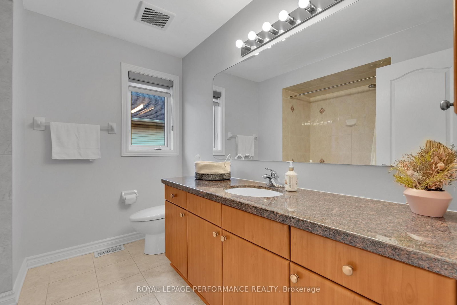 767 Long Point Circle N • Ottawa, ON photo 32