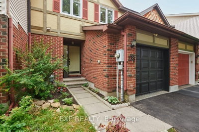 138 Acklam Terrace • Ottawa, ON photo 2