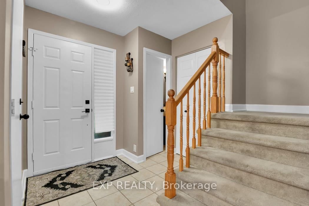 138 Acklam Terrace • Ottawa, ON photo 3