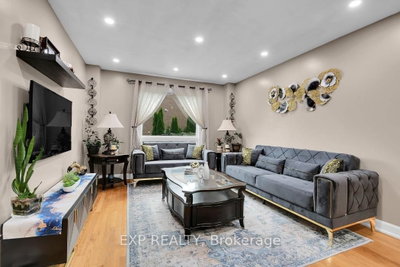 138 Acklam Terrace • Ottawa, ON photo 5