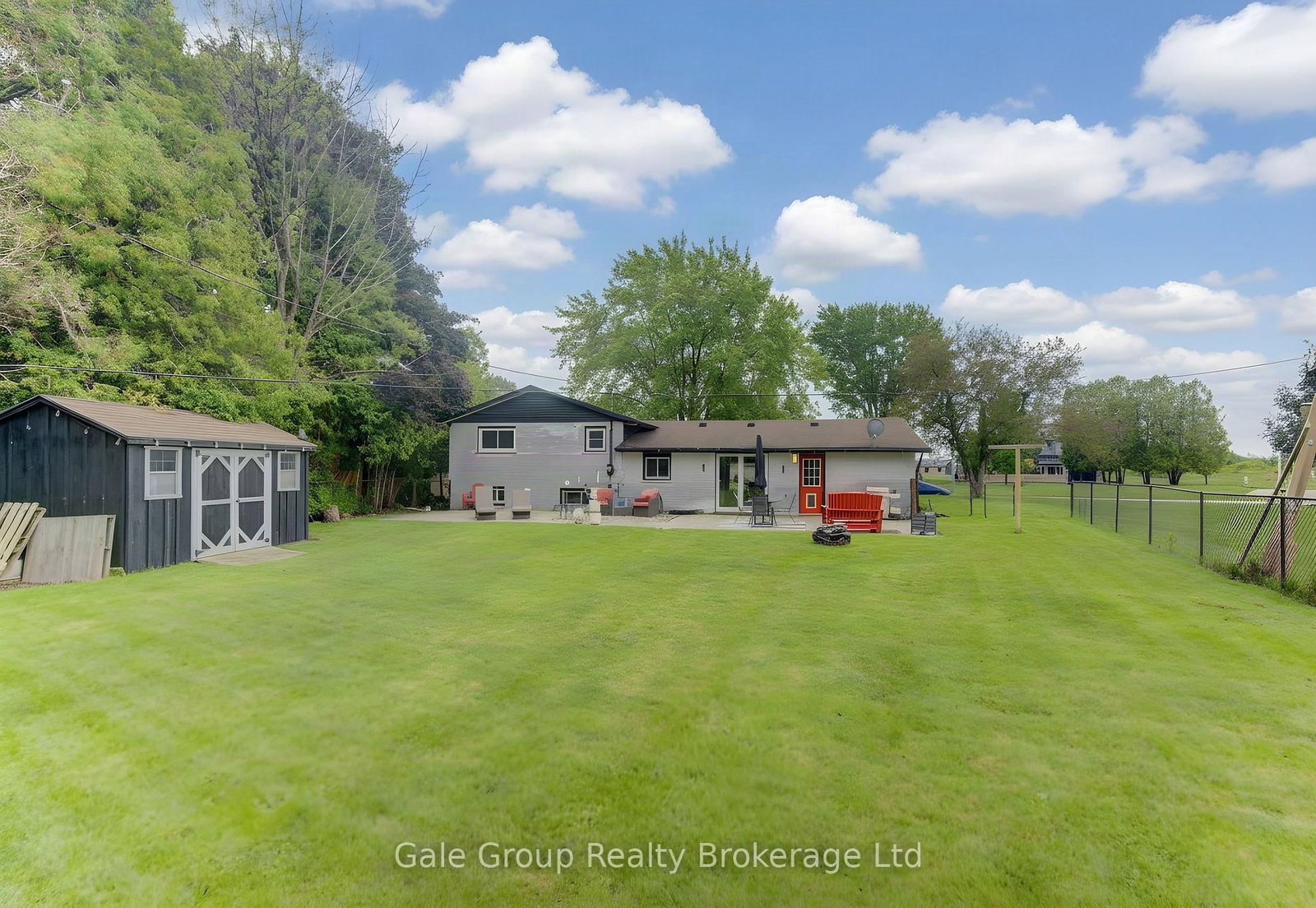 15 William Street • Tillsonburg, ON photo 29