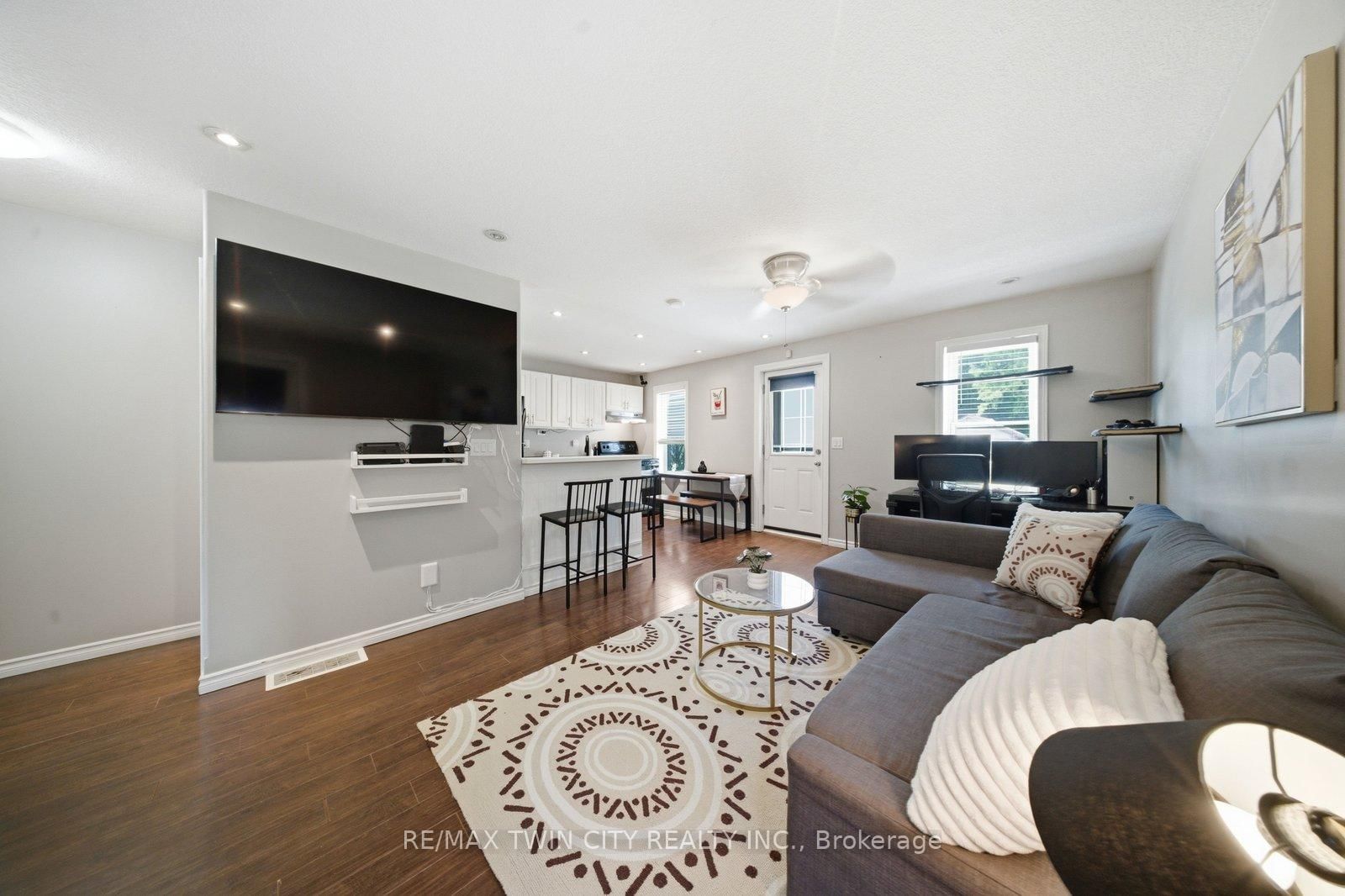 162 Grand River Avenue • Brantford, ON photo 15